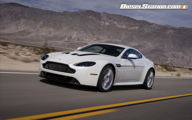 Aston Martin V12 Vantage S 2014 Widescreen Picture #42 Aston Martin V12 Vantage S 2014 Widescreen Picture #42